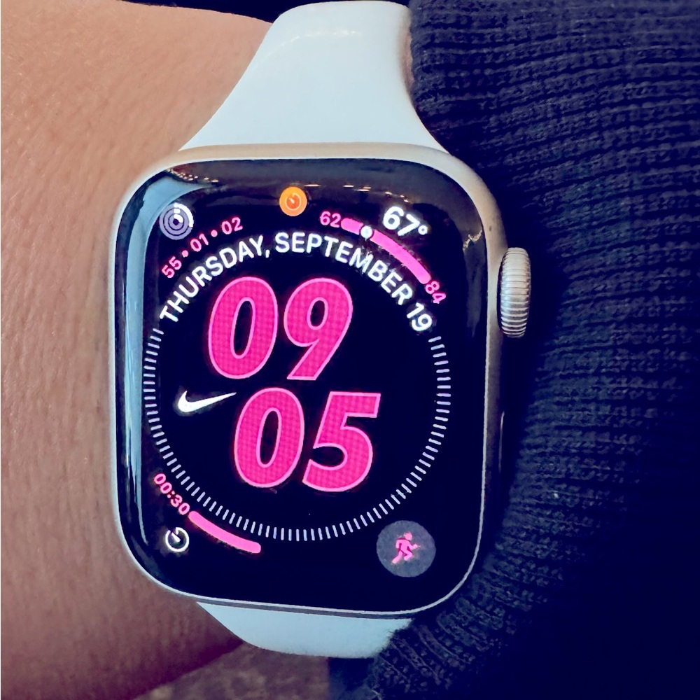 Apple Watch Series 9 41mm Starlight Aluminum GPS